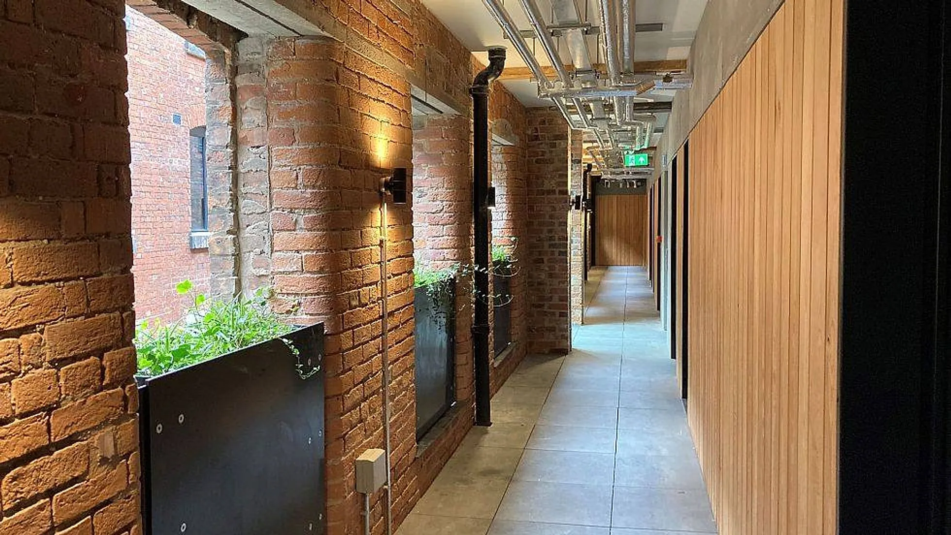Kampus Phase II, Manchester — image 2