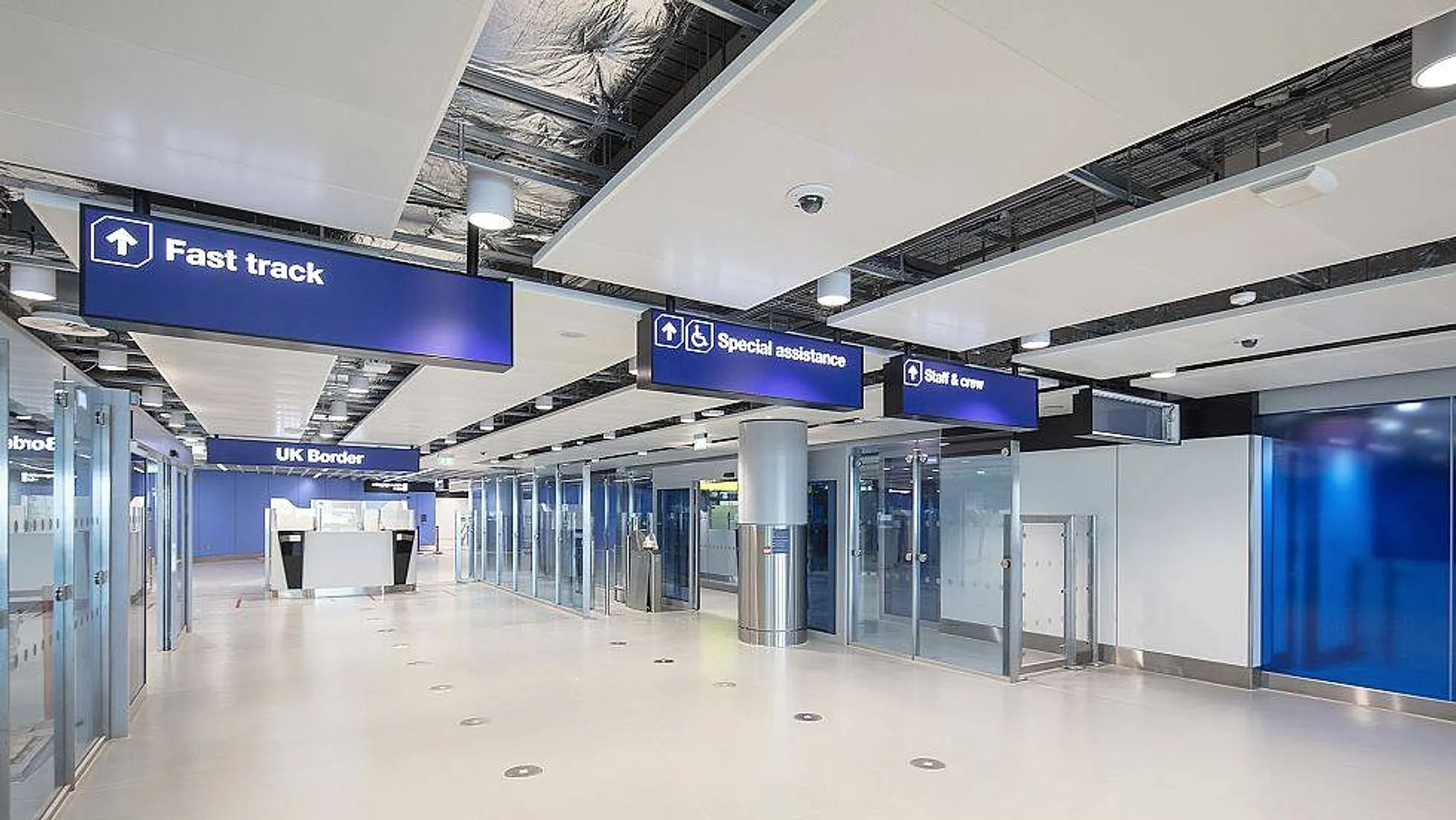 Manchester Airport Terminal 2 — image 1