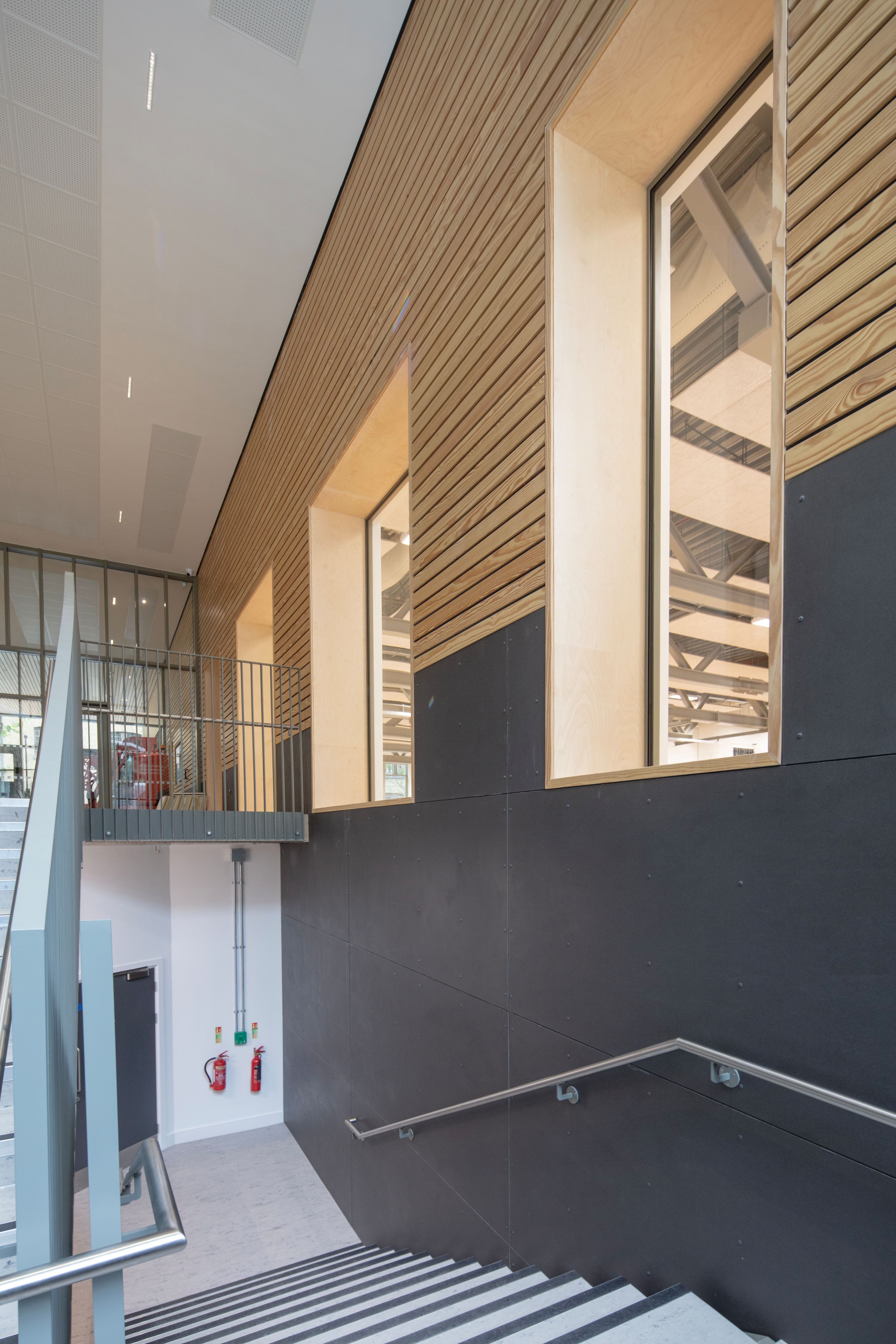 Mulberry Dock School, London — image 2